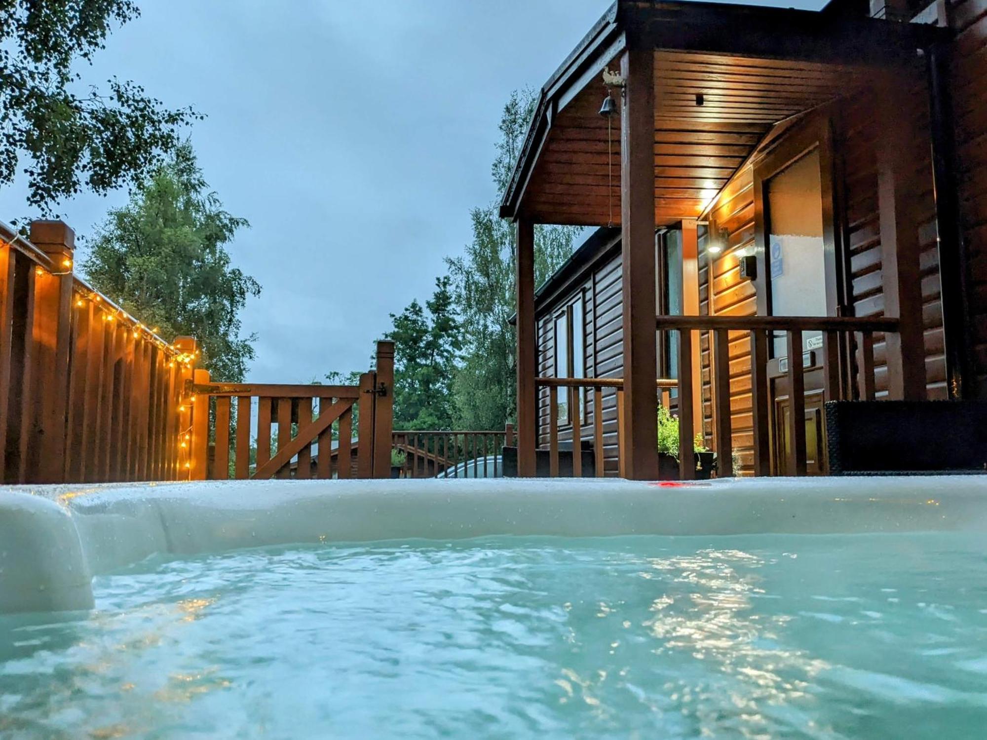 Puddleduck Lodge With Hot Tub On Felmoor Park Morpeth Exterior foto